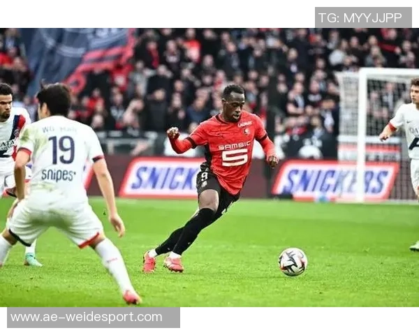 佛罗伦萨与热刺边锋所罗门达成口头协议提前离开黄潜